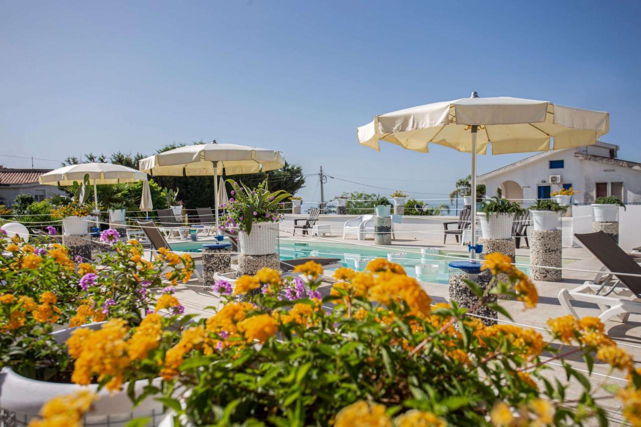 Small Luxury Apartments Pool And Sea View - Stella Del Mare Fontane Bianche Buitenkant foto