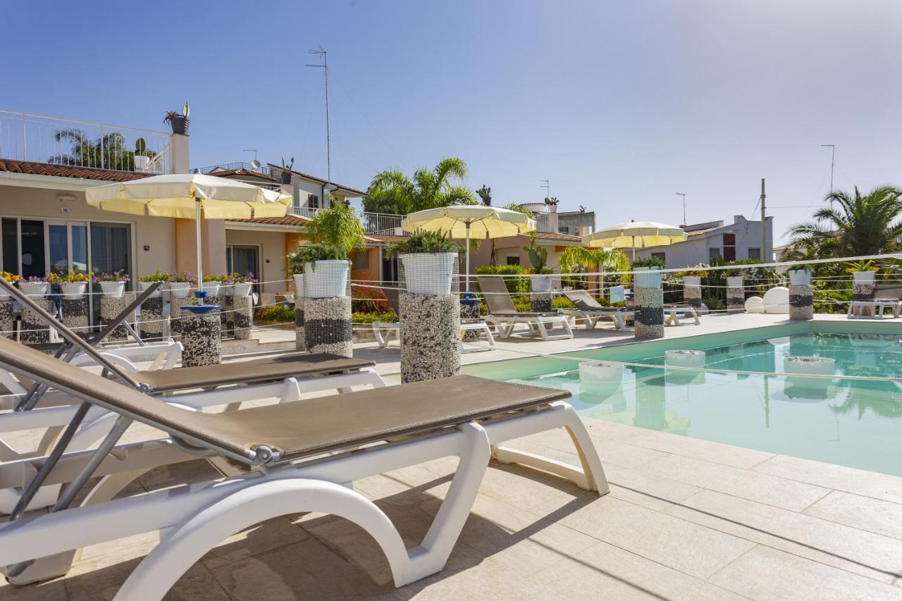 Small Luxury Apartments Pool And Sea View - Stella Del Mare Fontane Bianche Buitenkant foto